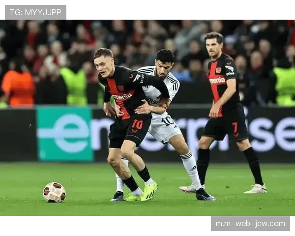 勒沃库森三球完胜比利亚雷亚尔 锁定附加赛席位