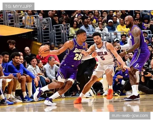 太阳三巨头进攻威胁巨大 防守篮板保护不力二次进攻机会过多 太阳三巨头进攻威胁巨大 防守篮板保护不力二次进攻机会过多